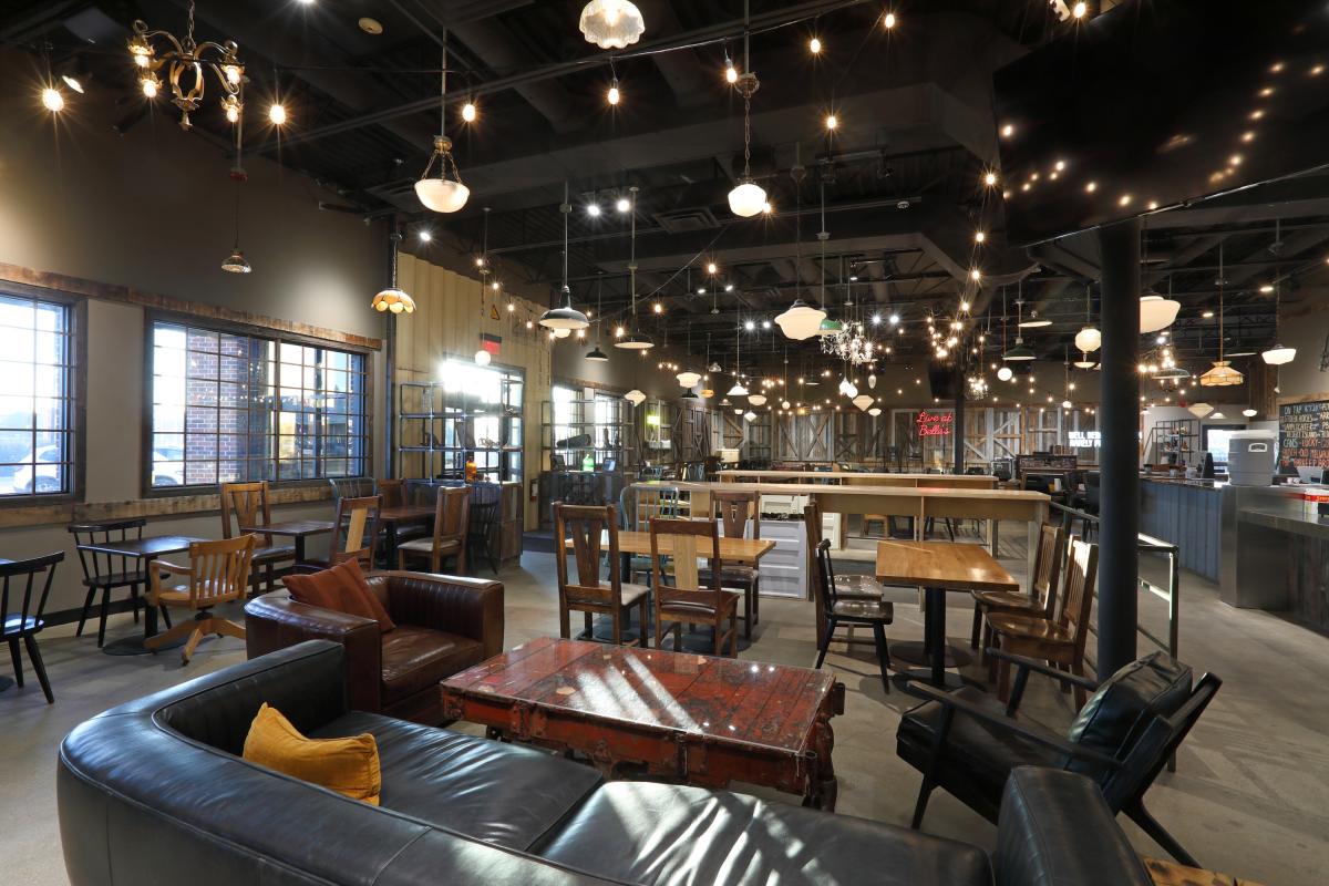 Belle's Kitchen & Music Hall