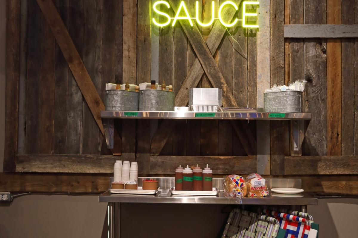 Belle's Kitchen & Music Hall