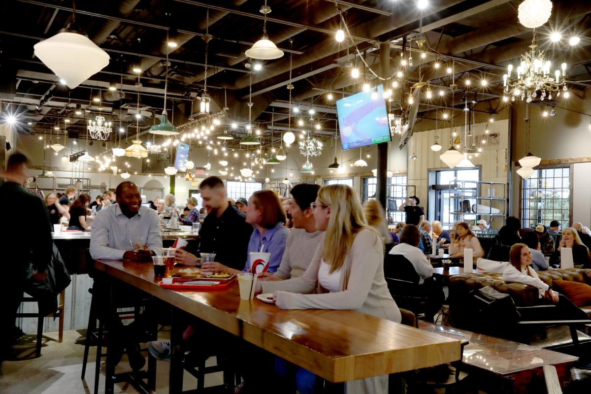 Belle's Kitchen & Music Hall